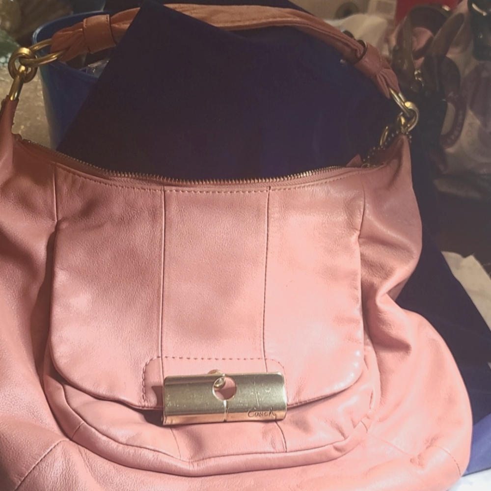 COACH EUC Kristin Leather Extra Large Shoulder Bag